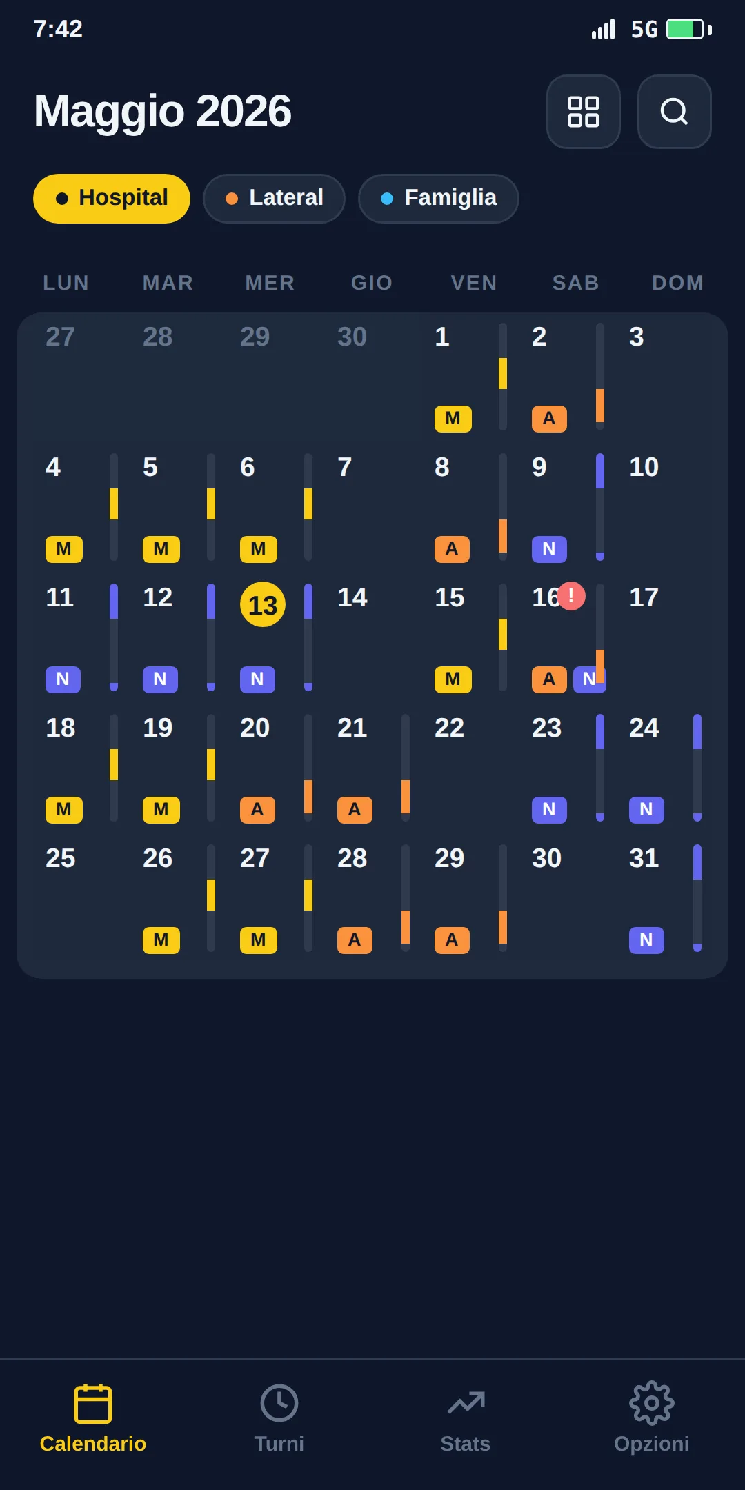 Calendario mensile di Kuadri con turni di mattino, pomeriggio e notte.